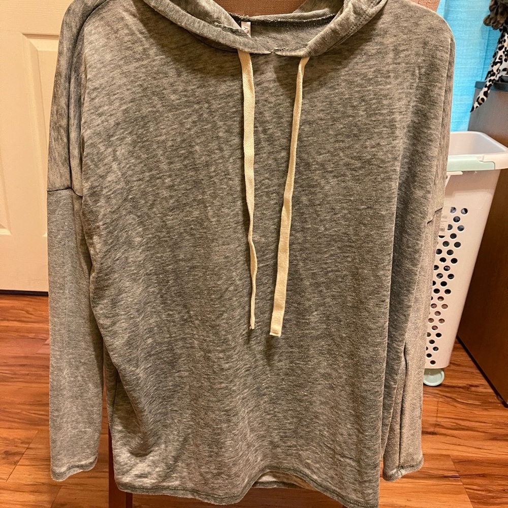 long sleeve with hood and drawstring